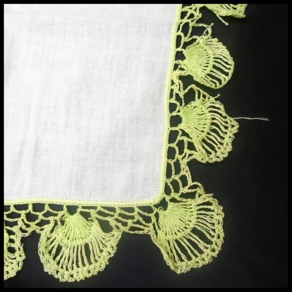 40s Vintage Linen Handkerchief Tatted Linen Hankie with Seashell Tatting Hanky - Picture 9 of 14